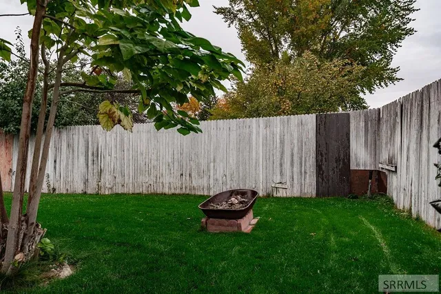 $370,000 | 130 Hatch Idaho Falls, Idaho Falls, ID 83401