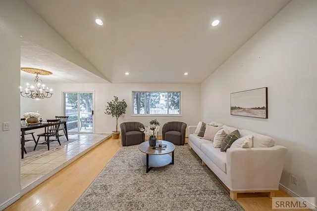 $370,000 | 130 Hatch Idaho Falls, Idaho Falls, ID 83401