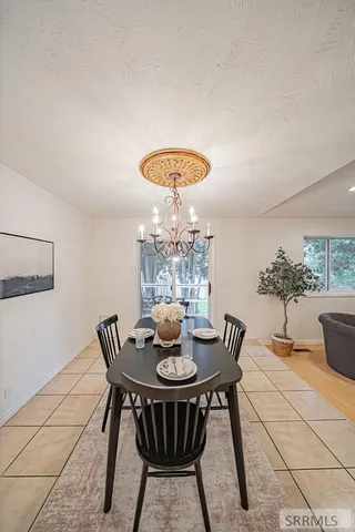 $370,000 | 130 Hatch Idaho Falls, Idaho Falls, ID 83401