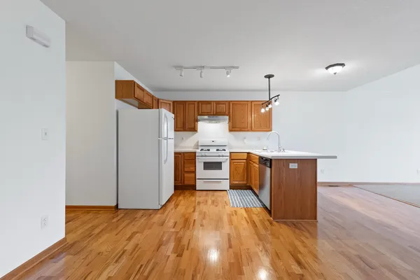 $264,500 | 1071 Alexandria Drive, Unit 1071, Sycamore, IL 60178