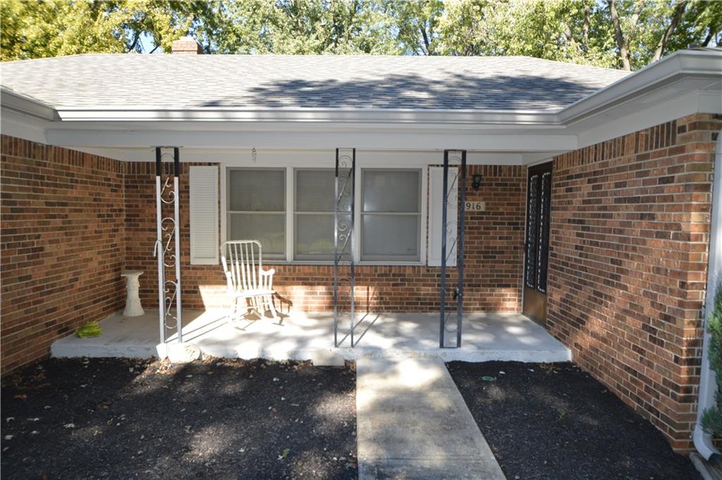916 Ralston Road Indianapolis, IN 46217 - Photo 3 of 30 Gallery Image 3