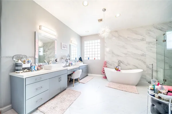 $2,900,000 | 5303 Southwest 111th Terrace, Davie, FL 33328