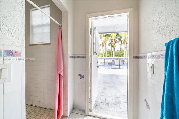 $2,900,000 | 5303 Southwest 111th Terrace, Davie, FL 33328