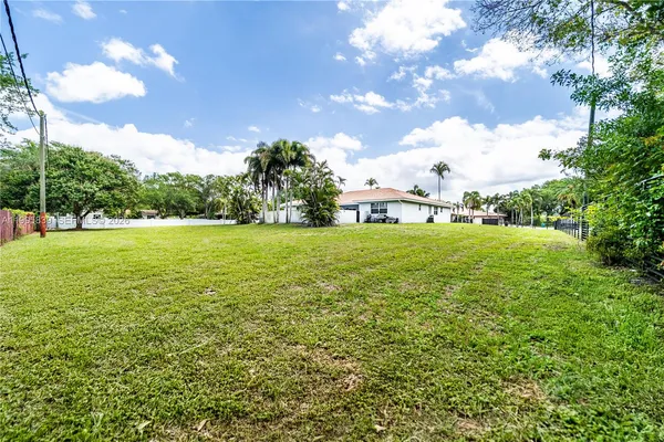 $2,900,000 | 5303 Southwest 111th Terrace, Davie, FL 33328