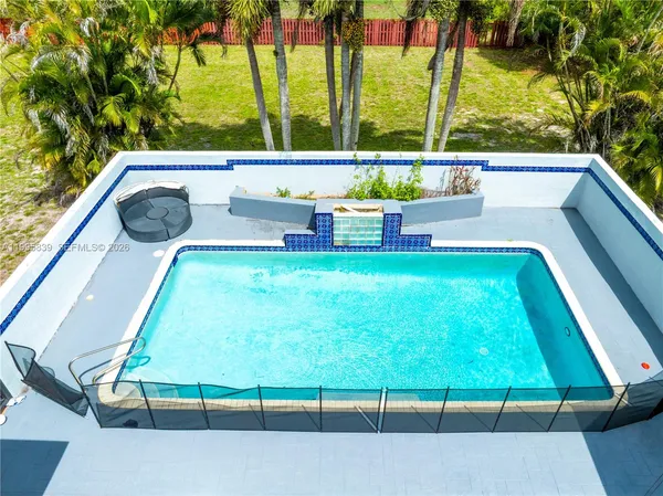 $2,900,000 | 5303 Southwest 111th Terrace, Davie, FL 33328