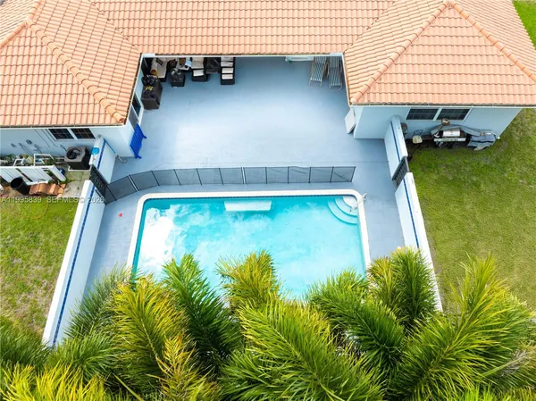$2,900,000 | 5303 Southwest 111th Terrace, Davie, FL 33328