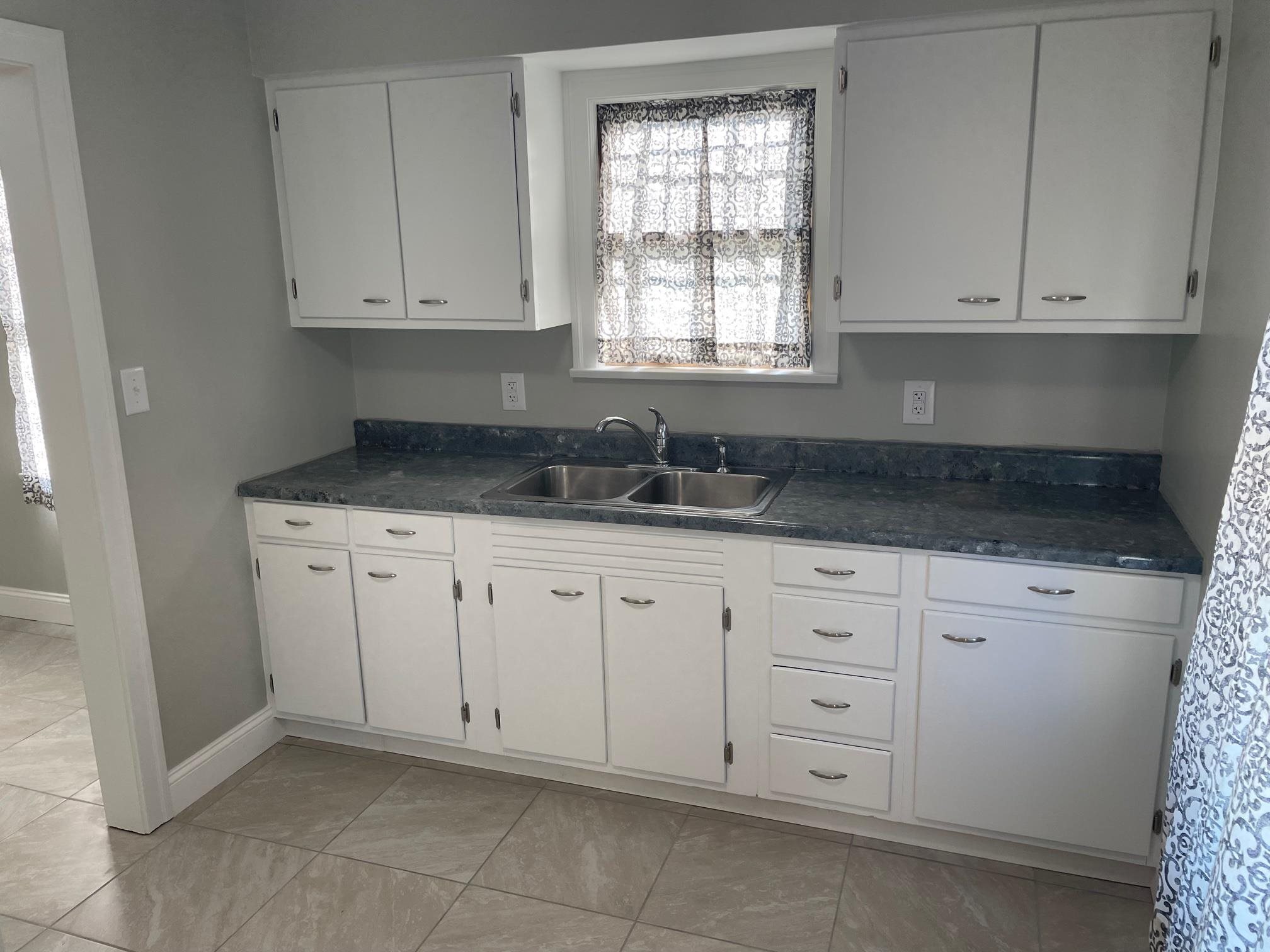 401 Kern Street Springfield, IL 62703 - Photo 5 of 9