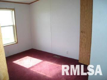 17913 Thompsonville Road Thompsonville, IL 62890 - Photo 8 of 10 Gallery Image 8