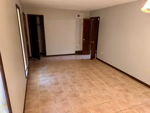 $1,425 | 3084 Greenbranch Drive, Memphis, TN 38118