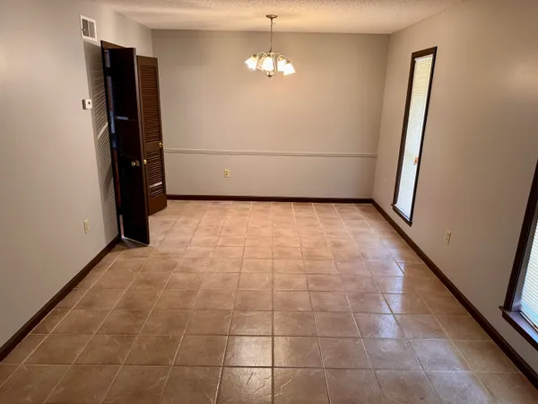 $1,425 | 3084 Greenbranch Drive, Memphis, TN 38118