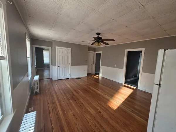 $2,150 | 107-113 Palmer Street, Unit 1, Fall River, MA 02724