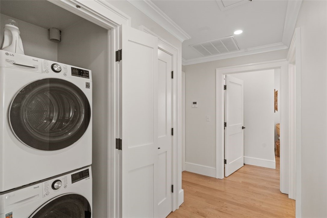 2 Eastnor Road, Unit D Newport, RI 02840 - Photo 14 of 24