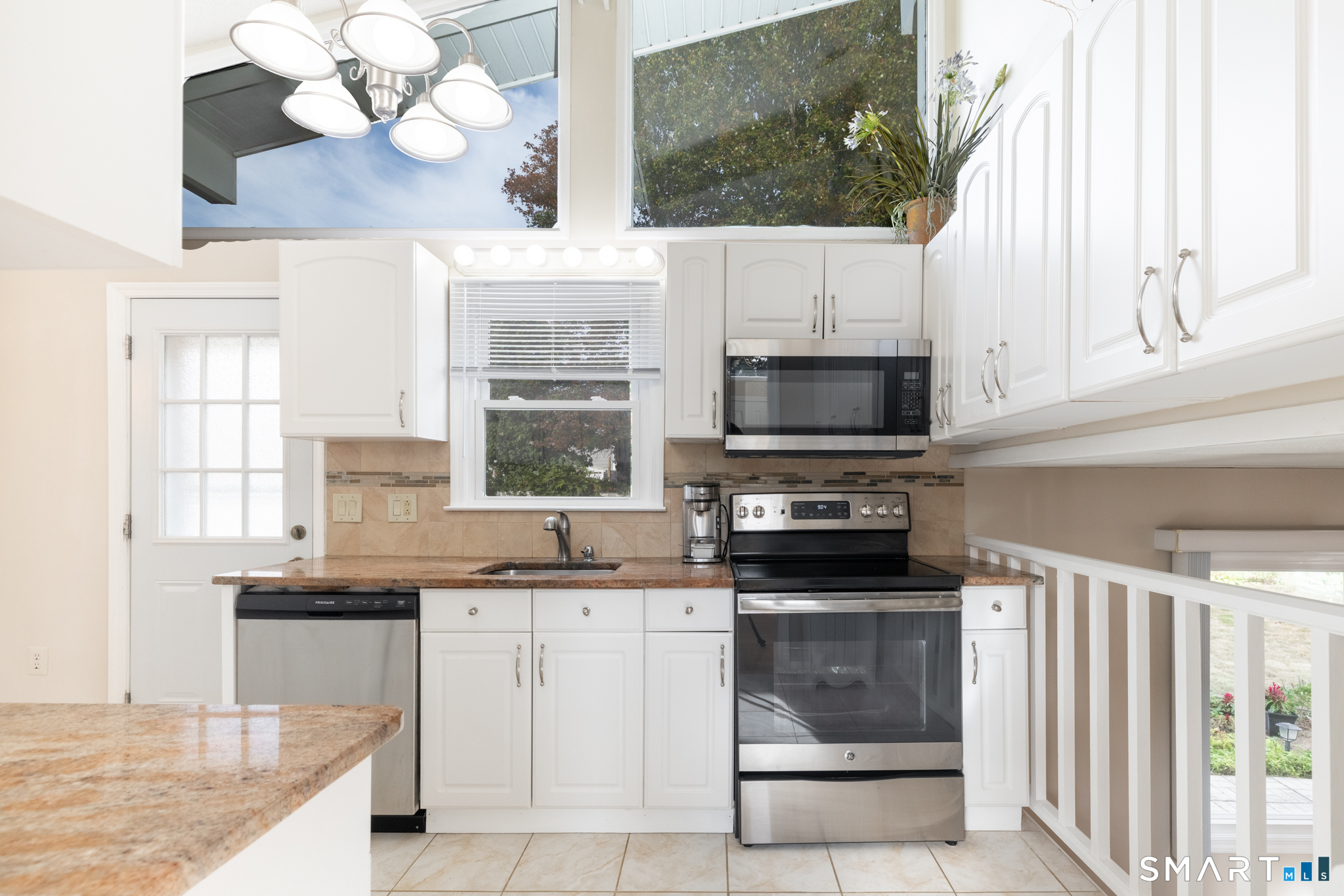 21 Fenbrook Road Old Saybrook, CT 06475 - Photo 8 of 31 Gallery Image 8