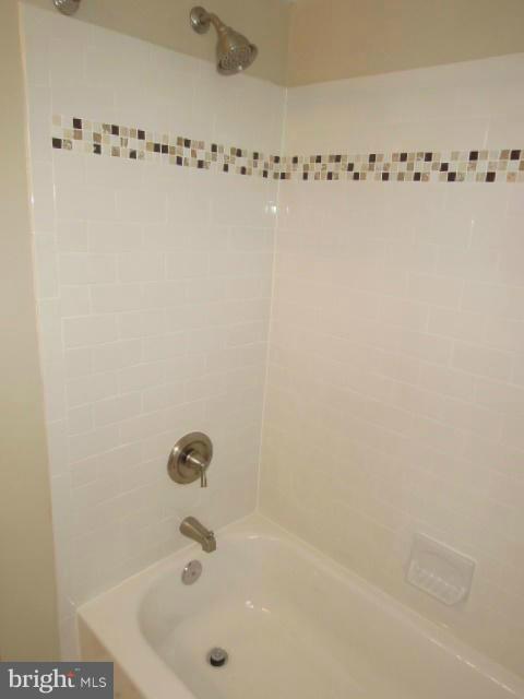 1357 Stonewood Road Baltimore, MD 21239 - Photo 19 of 29 Bath
