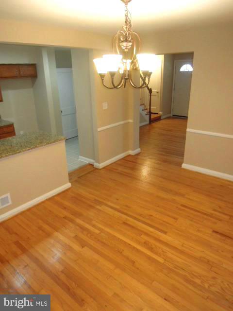 1357 Stonewood Road Baltimore, MD 21239 - Photo 5 of 29 Dining Room