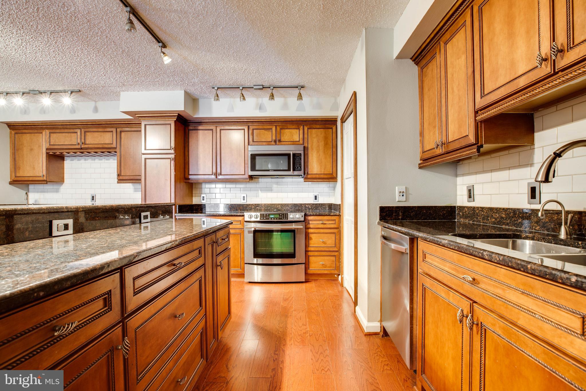 6101 Edsall Road, Unit 807 Alexandria, VA 22304 - Photo 11 of 34