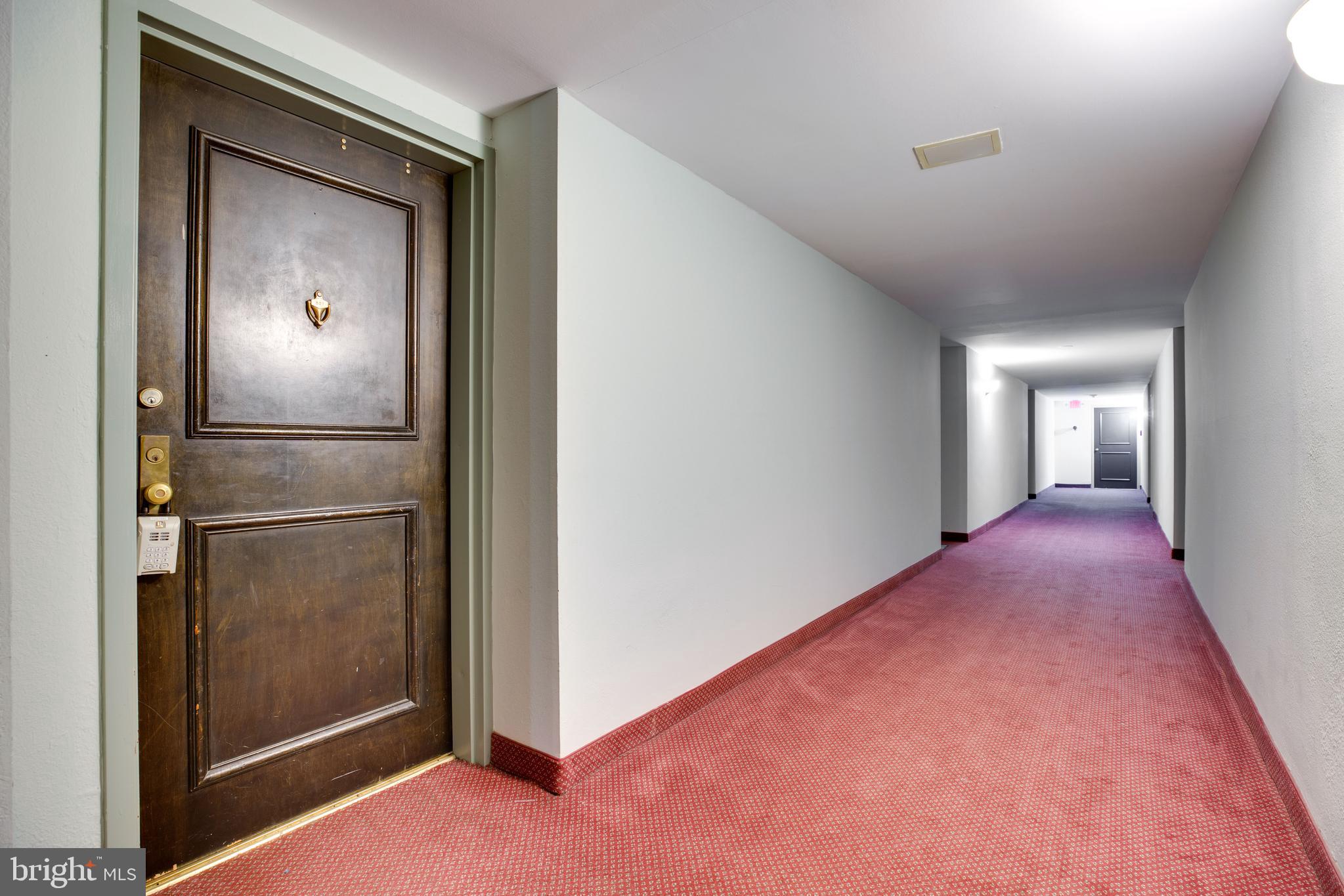 6101 Edsall Road, Unit 807 Alexandria, VA 22304 - Photo 3 of 34