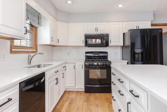 $359,900 | 2006 Haverhill Cc Park, Normal, IL 61761