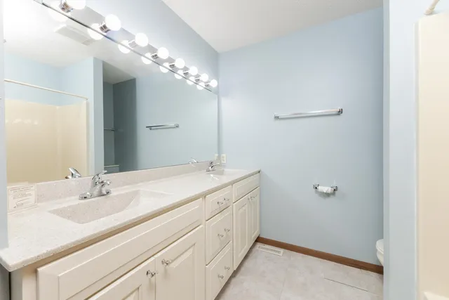 $359,900 | 2006 Haverhill Cc Park, Normal, IL 61761