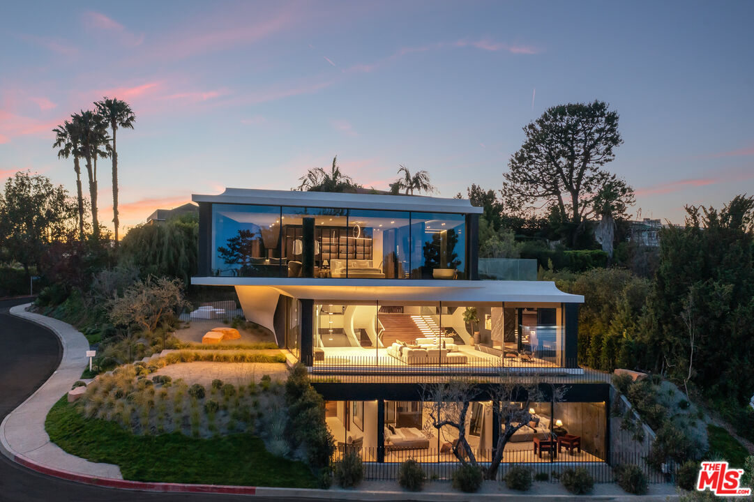 1254 Roberto Lane Los Angeles, CA 90077 - Photo 43 of 43 Gallery Image 43