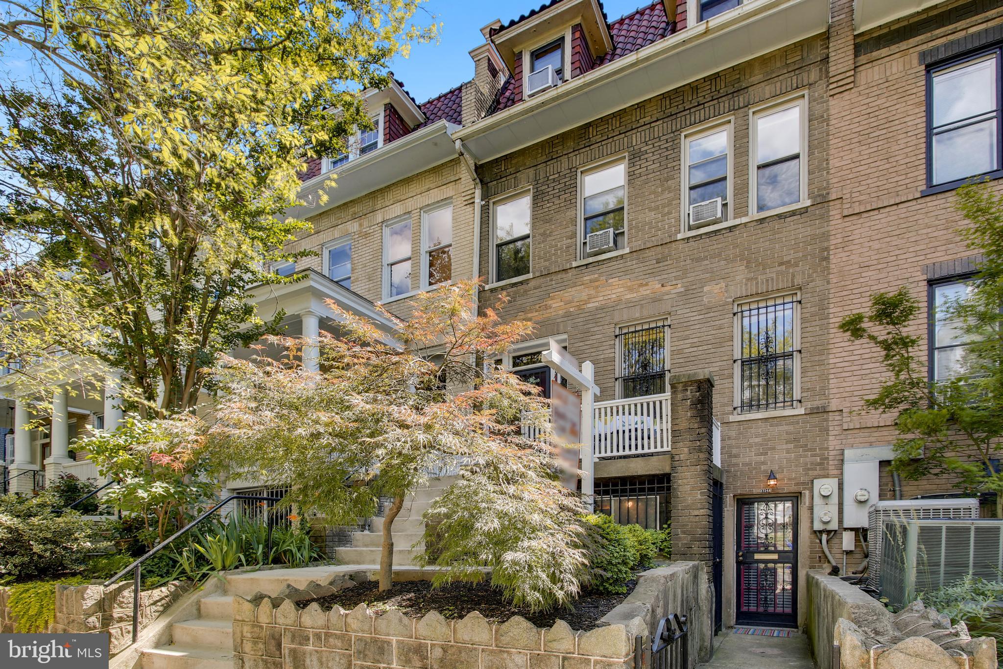 2724 Ontario Road Northwest Washington, DC 20009 - Photo 4 of 93 Gallery Image 4
