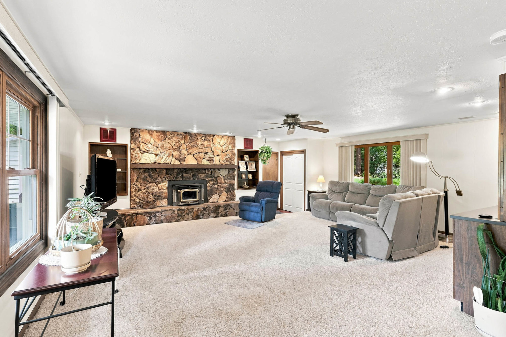 5079 Coachman Road Bettendorf, IA 52722 - Photo 12 of 43 Gallery Image 12