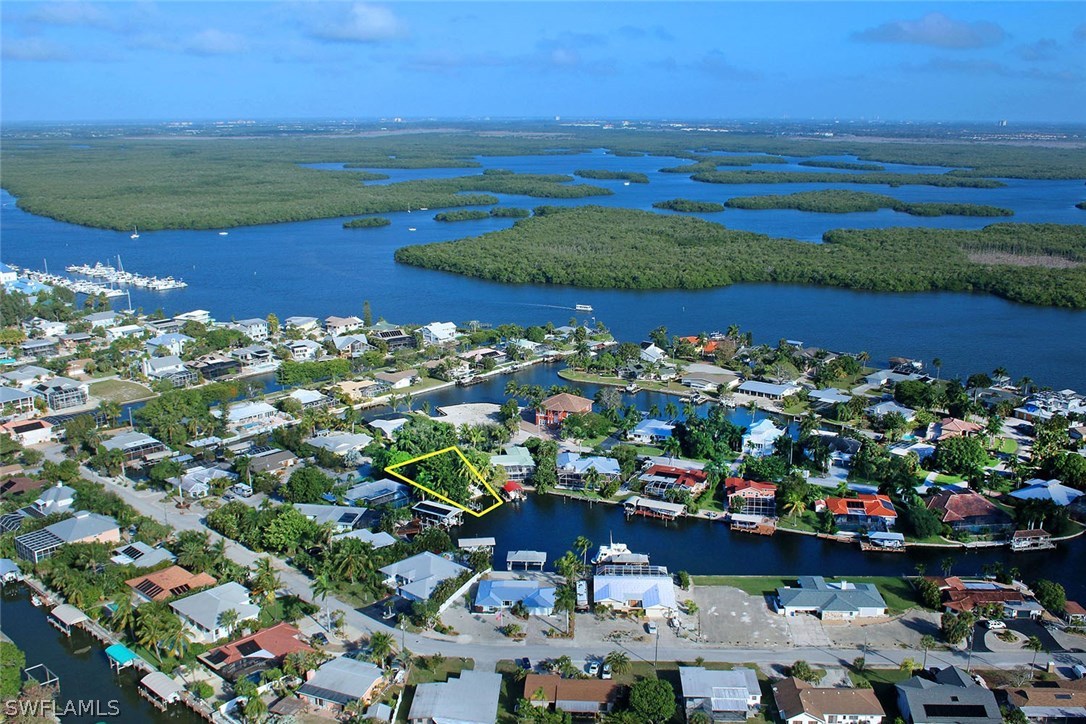 250 Randy Lane Fort Myers Beach, FL 33931 - Photo 1 of 25 Gallery Image 1