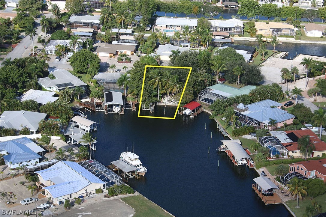 250 Randy Lane Fort Myers Beach, FL 33931 - Photo 4 of 25 Gallery Image 4