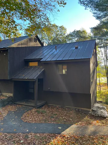 $209,000 | 401 Old Quechee Road, Unit 9A, Hartford, VT 05059