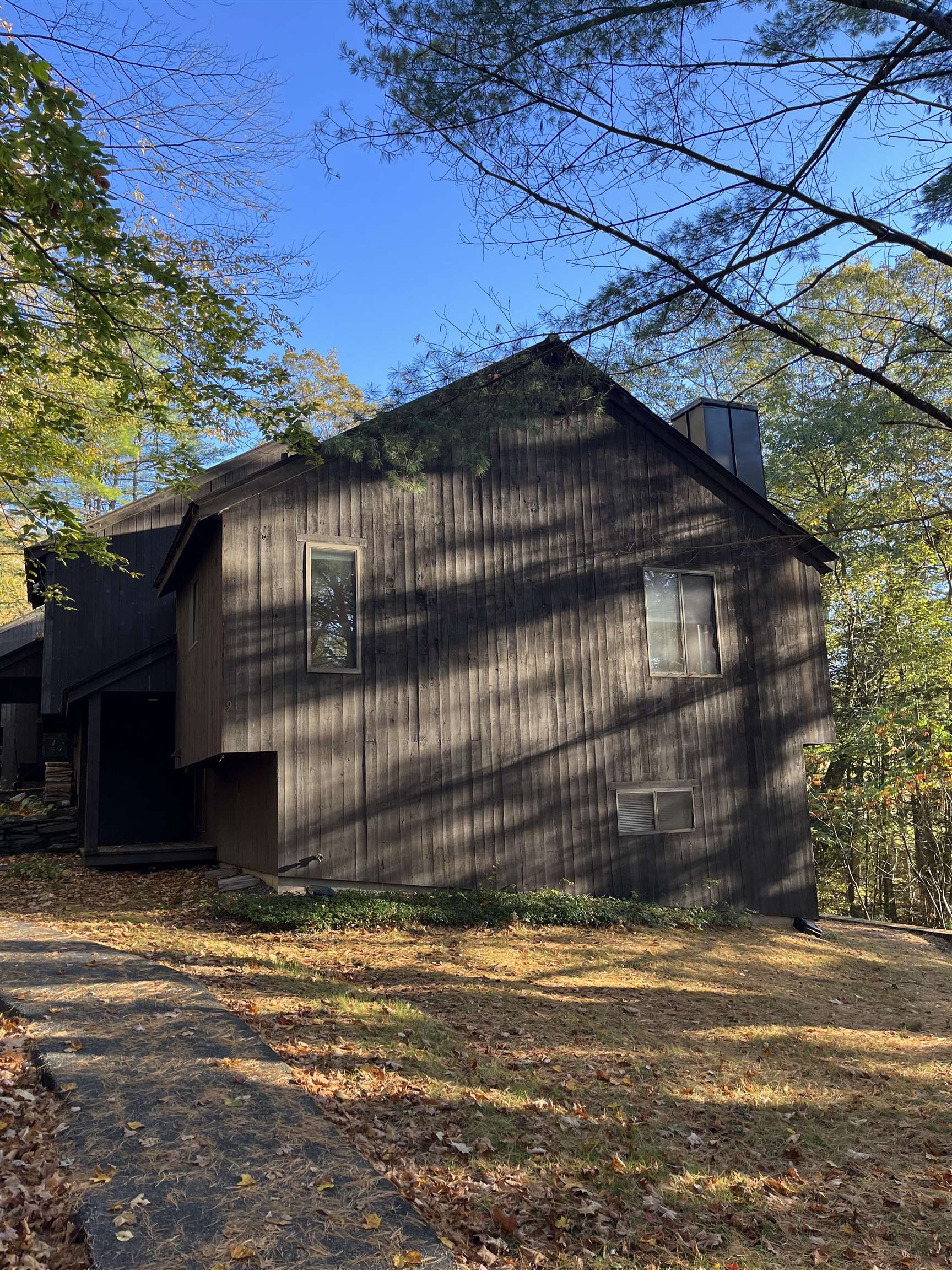 401 Old Quechee Road, Unit 9A Hartford, VT 05059 - Photo 2 of 14