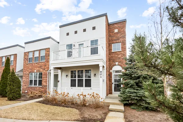 $3,295 | 901 Times Square Drive, Aurora, IL 60504