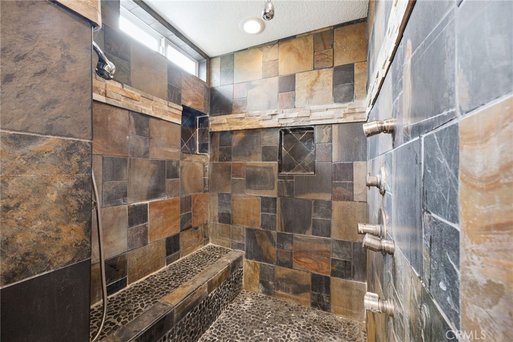 8461 Colorado Riverside, CA 92504 - Photo 20 of 26 Primary Full Bath #2