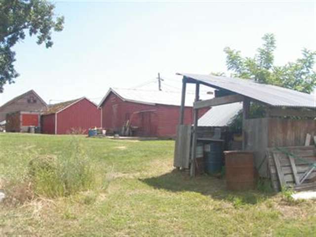 12405 East Tallman Road Chattaroy, WA 99003 - Photo 5 of 8