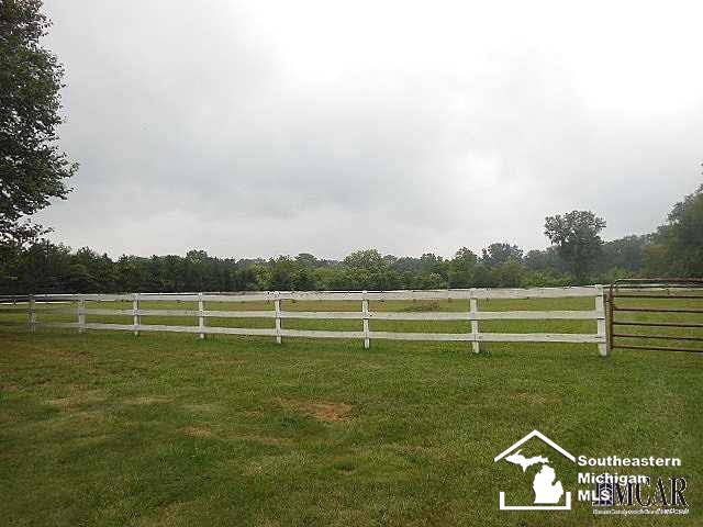 55 West Erie Road Temperance, MI 48182 - Photo 11 of 45
