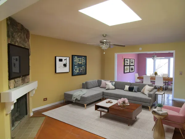 $390,000 | 104 Oxford Place, Bloomingdale, IL 60108