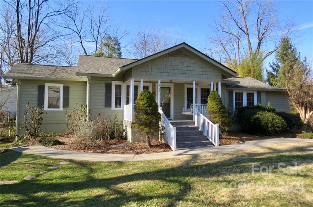 204 Johnson Street Brevard, NC 28712 - Photo 1 of 33 Gallery Image 1