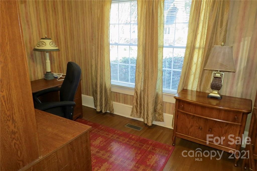 204 Johnson Street Brevard, NC 28712 - Photo 14 of 33 Gallery Image 14