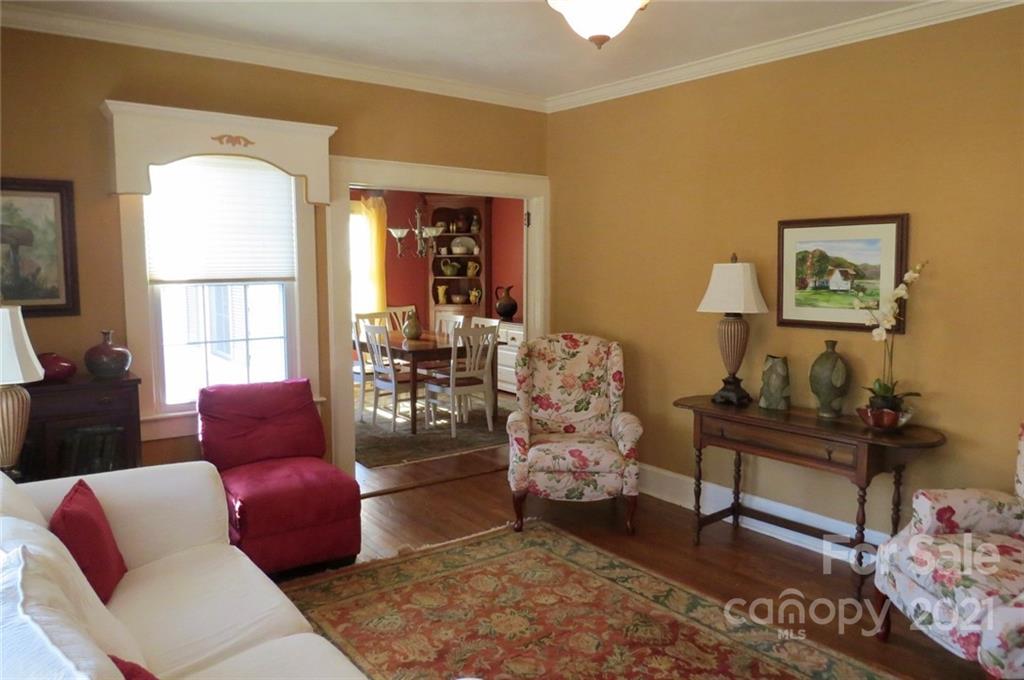 204 Johnson Street Brevard, NC 28712 - Photo 4 of 33 Gallery Image 4