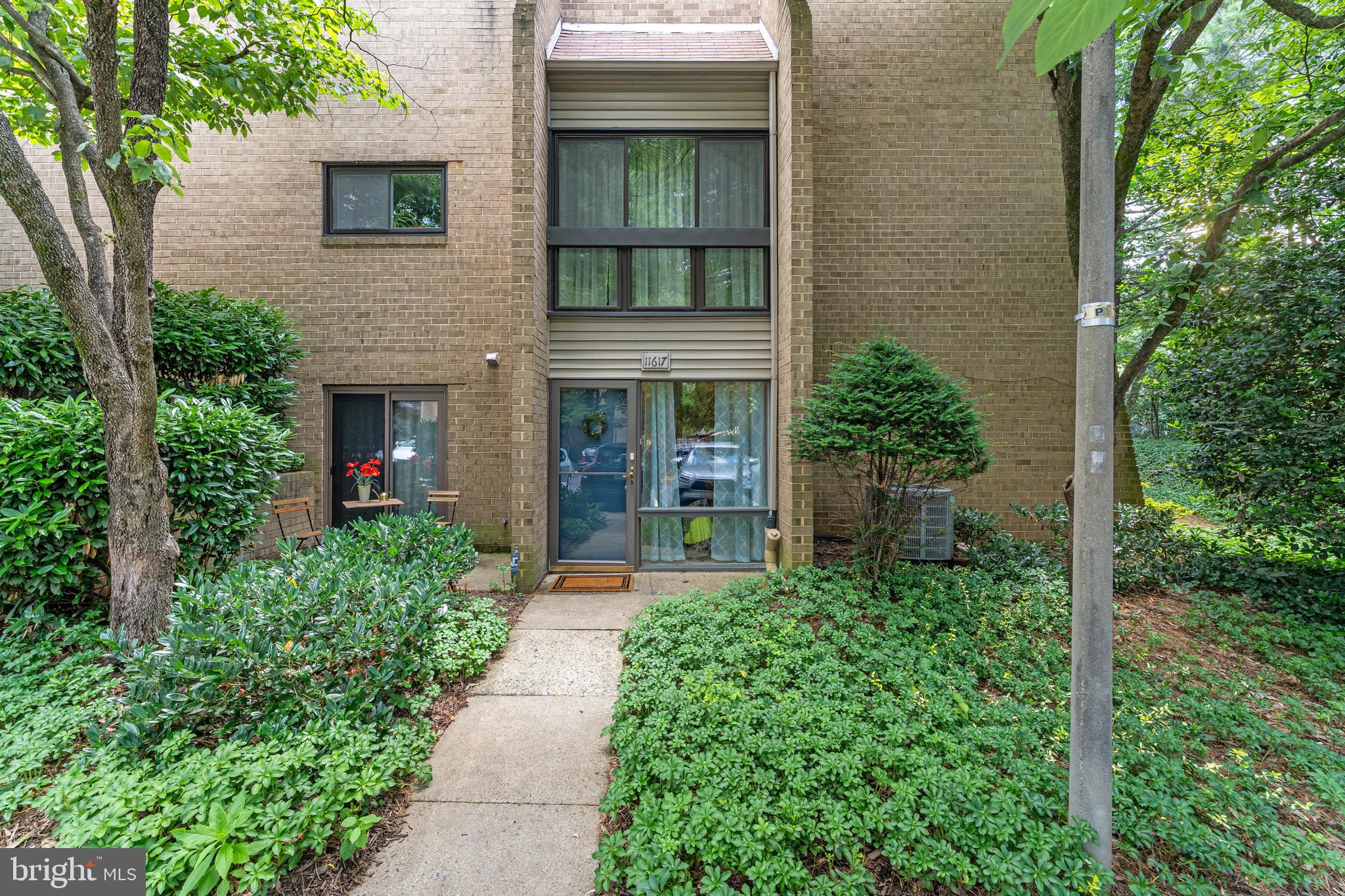 11617 Windbluff Court, Unit 9B Reston, VA 20191 - Photo 40 of 46 Beautiful entryway