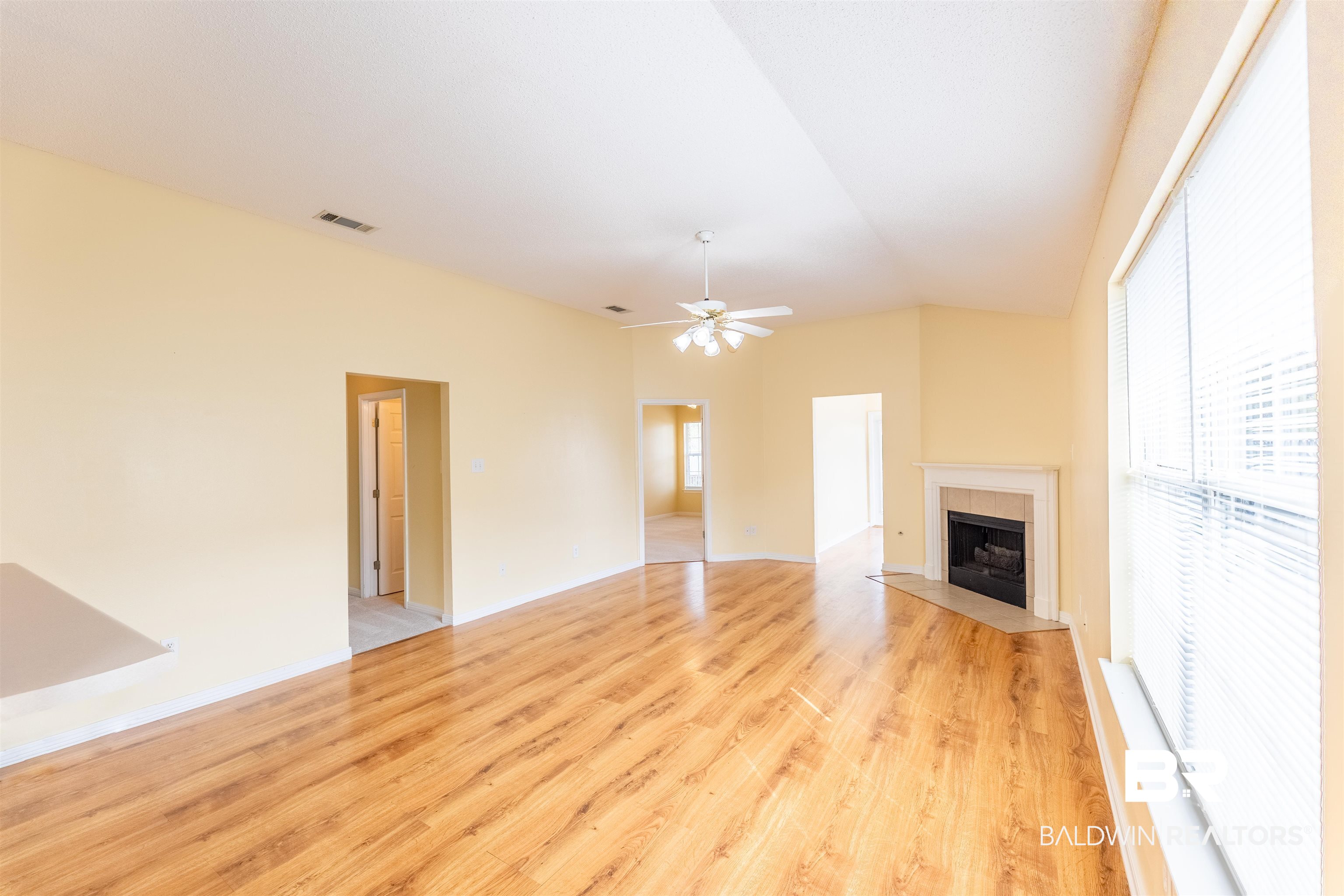 29191 Canterbury Road Daphne, AL 36526 - Photo 4 of 25