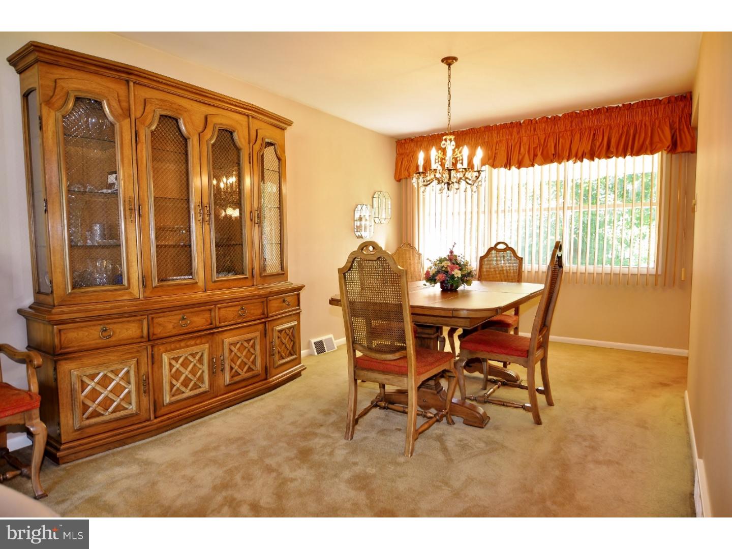 9256 Darlington Road Philadelphia, PA 19115 - Photo 9 of 21 Dining Room