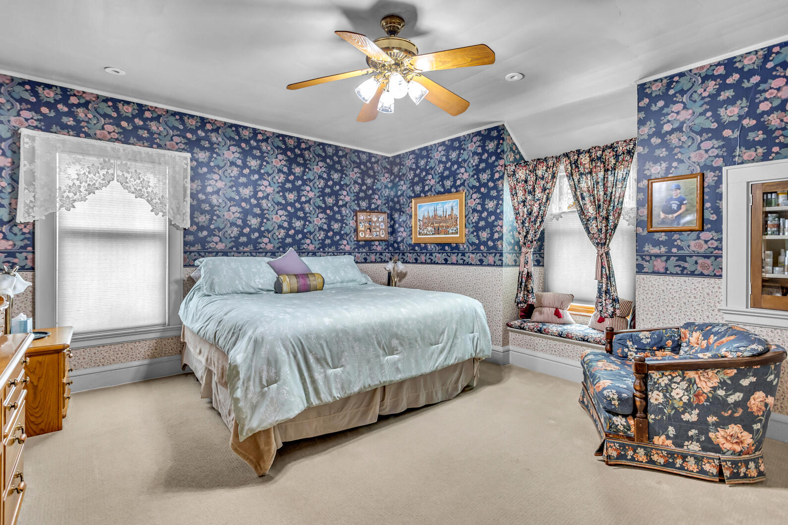 218 4th Street Jackson, MI 49201 - Photo 15 of 34 Bedroom 1