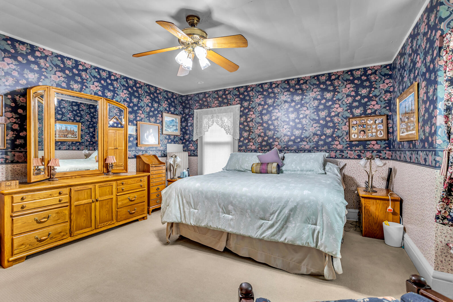 218 4th Street Jackson, MI 49201 - Photo 16 of 34 Bedroom 1