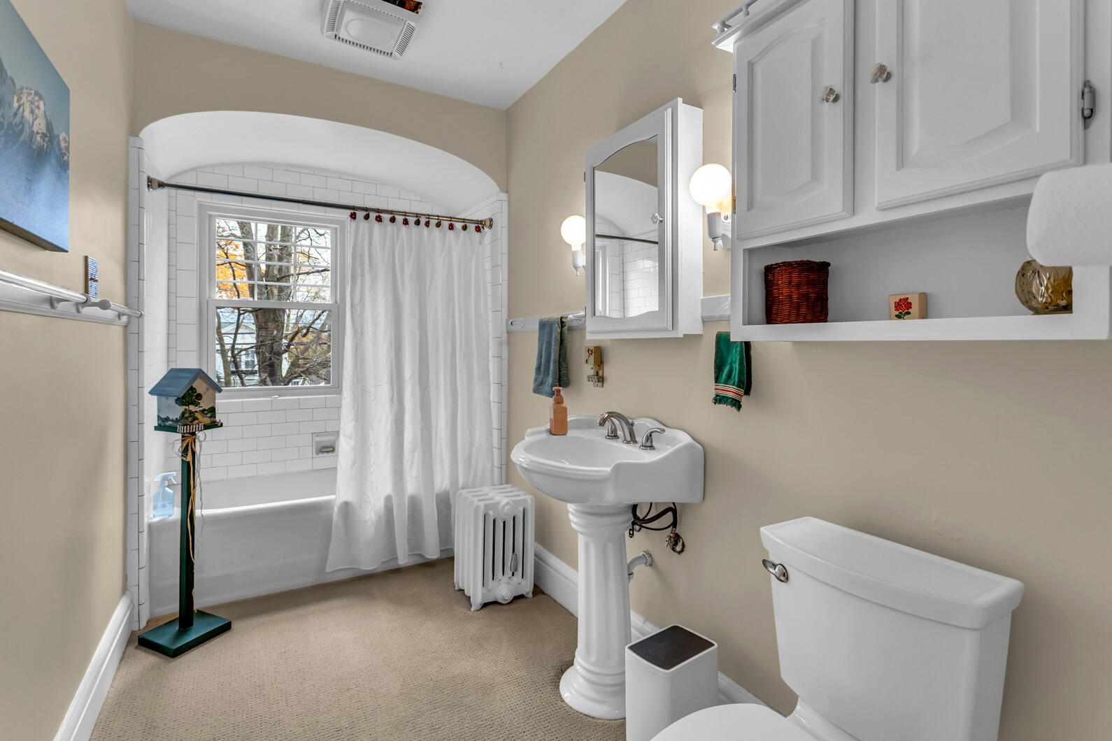 218 4th Street Jackson, MI 49201 - Photo 23 of 34 Full Bathroom