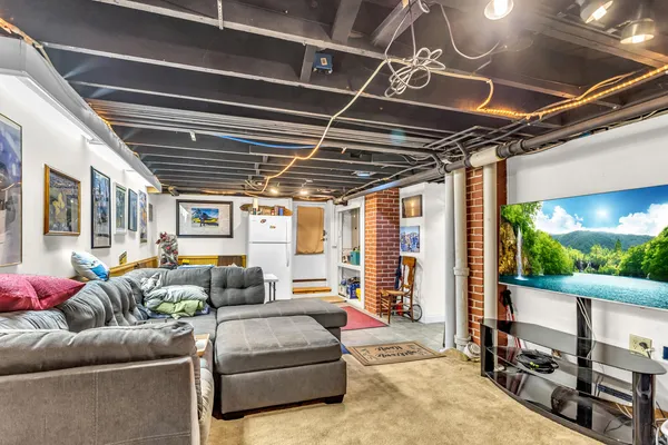 $330,000 | 218 4th Street, Jackson, MI 49201