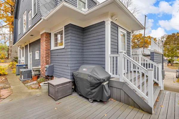 $330,000 | 218 4th Street, Jackson, MI 49201