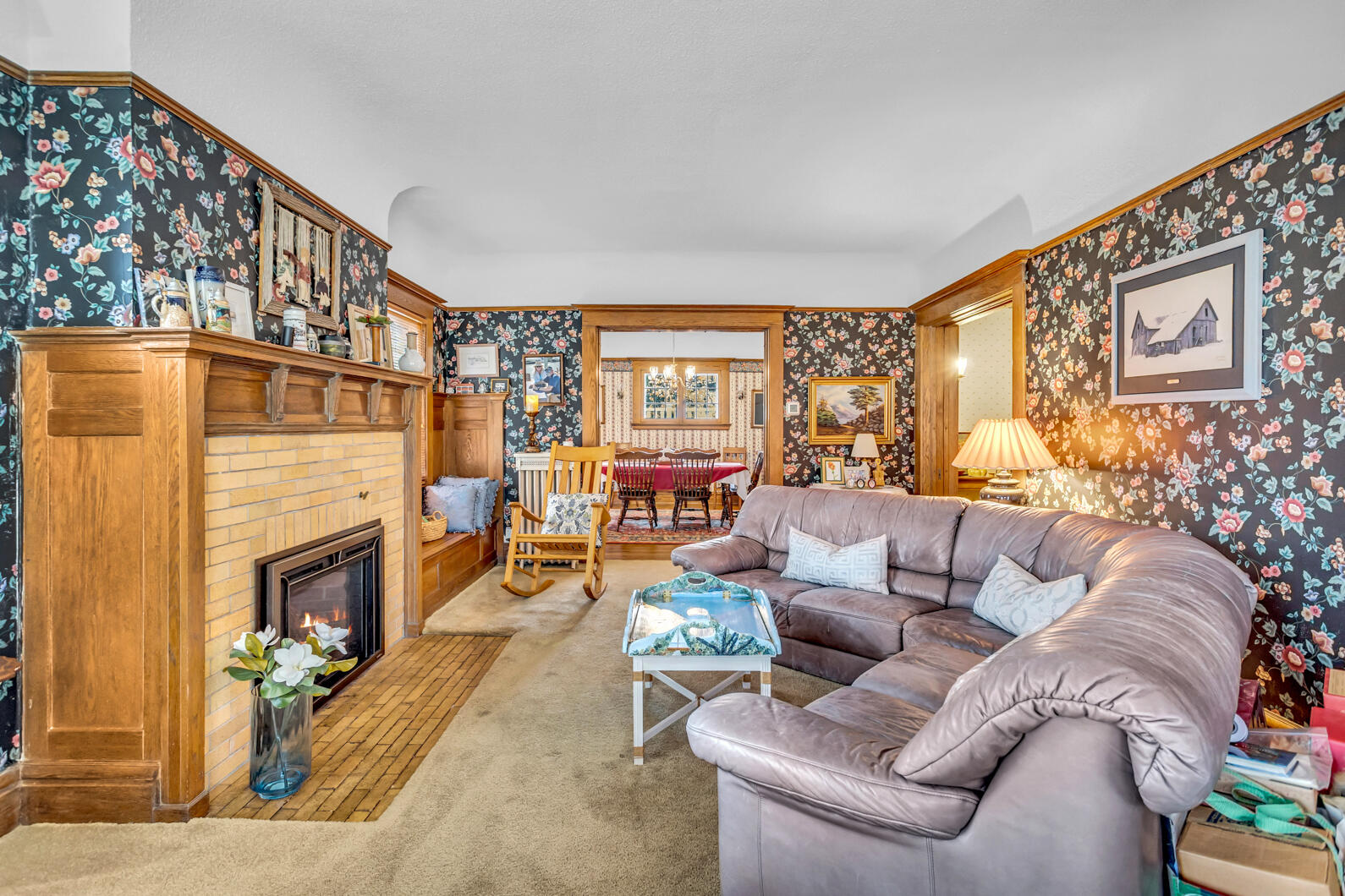 218 4th Street Jackson, MI 49201 - Photo 5 of 34 Living Room