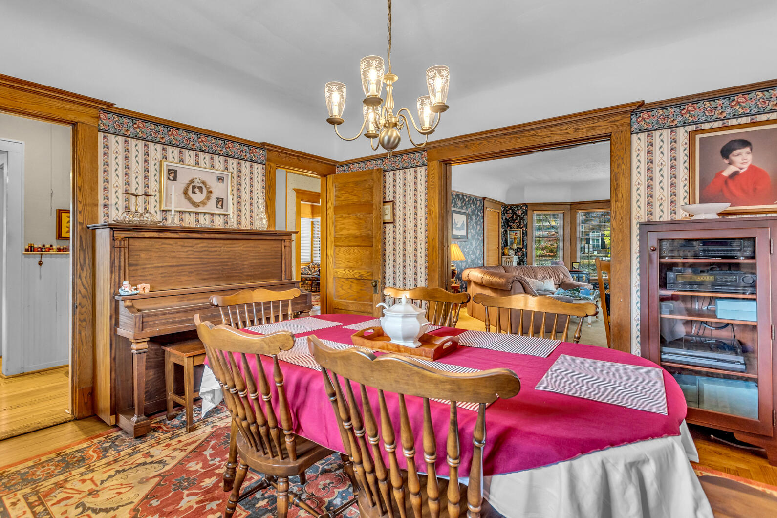 218 4th Street Jackson, MI 49201 - Photo 7 of 34 Dining Room