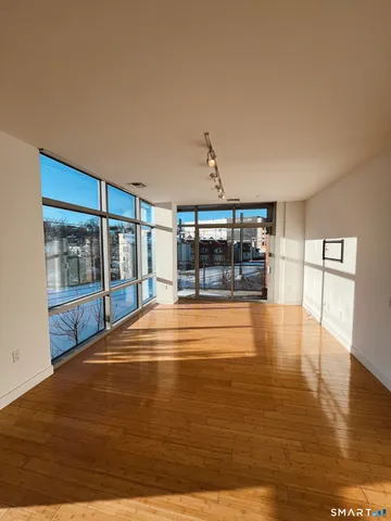 $2,600 | 33 North Water Street, Unit 301, Norwalk, CT 06854