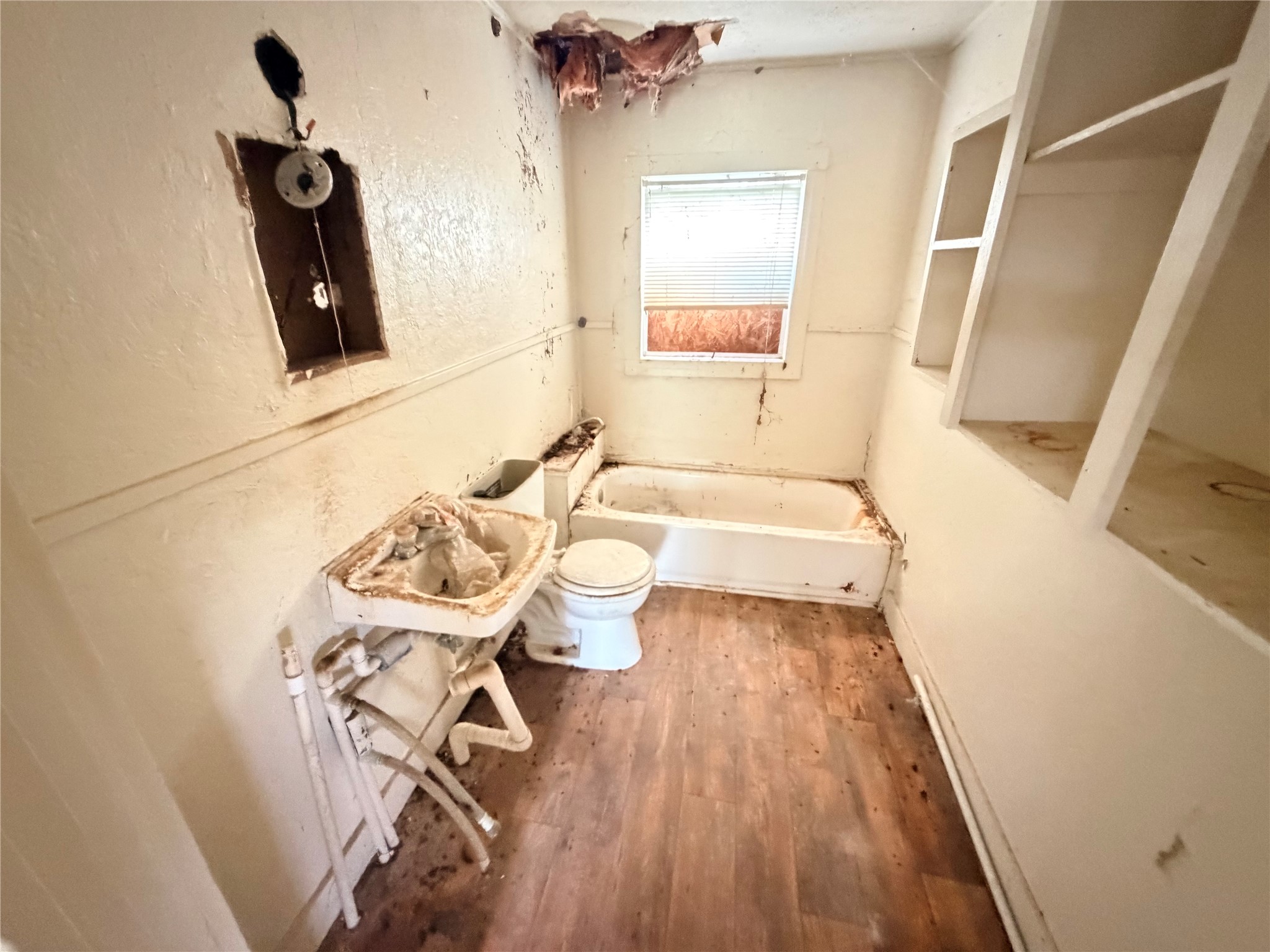 401 East Ward Street Refugio, TX 78377 - Photo 12 of 14